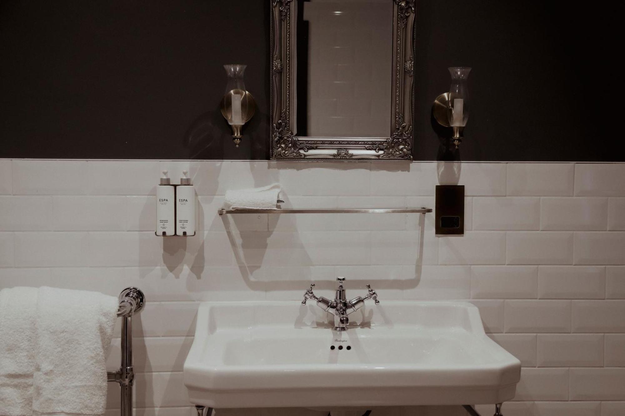 Seckford Hall Hotel & Spa Woodbridge Buitenkant foto