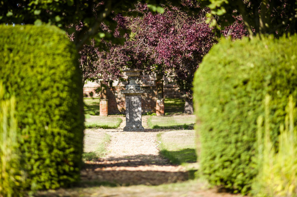 Seckford Hall Hotel & Spa Woodbridge Buitenkant foto